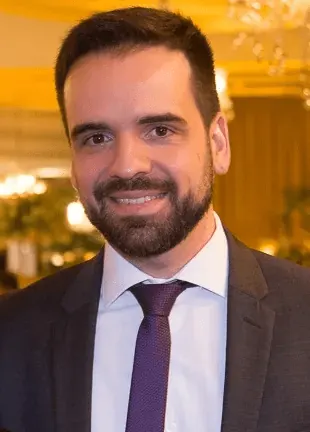Professor Rafael Kriek, responsável por Direito Administrativo no CEI Intensivo DPERJ 2026
