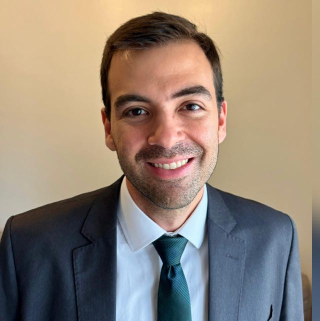 Foto do professor Yago Oliveira — CEI Intensivo DPERJ 2026